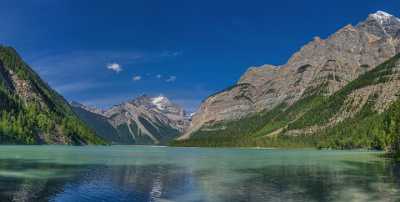 Kinney Lake Mount Robson Tete Jaune Cache British Snow Fine Art Photography For Sale - 017371 - 25-08-2015 - 25825x13044 Pixel Kinney Lake Mount Robson Tete Jaune Cache British Snow Fine Art Photography For Sale What Is Fine Art Photography Photography Spring Stock Image Coast Shoreline...