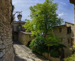 Gordes Alpes De Haute Provence France Mountain Village Fine Arts Park Flower Country Road Sea - 015745 - 26-05-2014 - 9986x8102 Pixel Gordes Alpes De Haute Provence France Mountain Village Fine Arts Park Flower Country Road Sea Prints For Sale Stock Pictures Fine Art Landscape Order Fine Art...