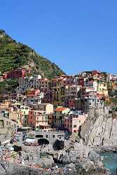 Manarola Cinque Terre Ocean Town Viewpoint Cliff Port Grass Fine Art Pictures Fine Art Images - 002169 - 18-08-2007 - 4851x14072 Pixel Manarola Cinque Terre Ocean Town Viewpoint Cliff Port Grass Fine Art Pictures Fine Art Images Fine Art Printer Senic Fine Art Photographer Fine Art Landscapes...