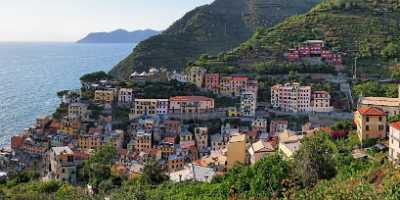 Riomaggiore Cinque Terre Ocean Town Viewpoint Cliff Port Stock Images Fine Art Giclee Printing - 002185 - 18-08-2007 - 9884x4214 Pixel Riomaggiore Cinque Terre Ocean Town Viewpoint Cliff Port Stock Images Fine Art Giclee Printing Modern Art Prints Fine Art Landscape Creek Park Art Photography...