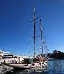 Rapallo Liguria Port Ship Yacht Boat Harbour Ocean View Point Art Prints Rock - 002329 - 23-08-2007 - 4101x4722 Pixel Rapallo Liguria Port Ship Yacht Boat Harbour Ocean View Point Art Prints Rock Royalty Free Stock Photos Stock Images Fine Art Photography Prints Photography...