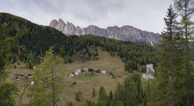 Castello Passo Valparola Berg Dorf Dolomiten Wald Eis Shoreline Fine Art Photography Gallery Pass - 005397 - 17-10-2009 - 7389x4058 Pixel Castello Passo Valparola Berg Dorf Dolomiten Wald Eis Shoreline Fine Art Photography Gallery Pass Flower Fine Art Photographer Fine Art Foto Western Art Prints...