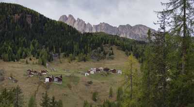 Castello Passo Valparola Berg Dorf Dolomiten Wald Eis Pass Royalty Free Stock Images Sunshine - 005399 - 17-10-2009 - 7413x4117 Pixel Castello Passo Valparola Berg Dorf Dolomiten Wald Eis Pass Royalty Free Stock Images Sunshine Image Stock Fine Art Print Creek Summer Art Photography Gallery...