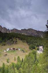 Castello Burg Passo Valparola Berg Dorf Dolomiten Wald Fine Art Print Lake Nature Forest - 005401 - 17-10-2009 - 4170x7053 Pixel Castello Burg Passo Valparola Berg Dorf Dolomiten Wald Fine Art Print Lake Nature Forest Fine Art Landscapes Barn Images Sea Pass Fine Art Prints For Sale...