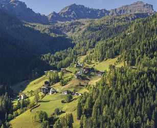 Corte Village Autumn Tree Color Dolomites Panorama Viepoint Sale Images Senic Order Fine Art Print - 024128 - 16-10-2016 - 16828x13711 Pixel Corte Village Autumn Tree Color Dolomites Panorama Viepoint Sale Images Senic Order Fine Art Print Fine Art Foto Prints Fine Art Landscape Photography Fine Art...