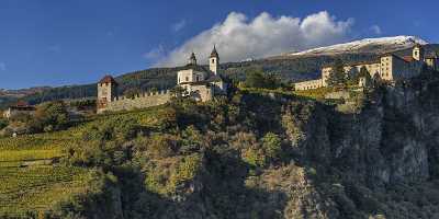 Chiusa Klausen Convento Sabiona Kloster Autumn Blue Sky Stock Images Barn Stock Photos - 024252 - 20-10-2016 - 19460x7248 Pixel Chiusa Klausen Convento Sabiona Kloster Autumn Blue Sky Stock Images Barn Stock Photos Modern Wall Art Fine Art Pictures Fine Art Photography Gallery Nature...