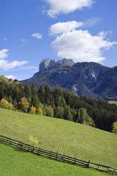 Sankt Peter Villnoess Tal Geislergruppe Dolomiten Berg Wald Photography Prints For Sale - 004846 - 11-10-2009 - 4092x7873 Pixel Sankt Peter Villnoess Tal Geislergruppe Dolomiten Berg Wald Photography Prints For Sale Fine Art Prints Sale Stock Photos Flower Fine Art Landscapes Prints For...