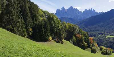 Sankt Peter Villnoess Tal Geislergruppe Dolomiten Berg Wald Sky Fine Art Photos - 004861 - 11-10-2009 - 8826x3930 Pixel Sankt Peter Villnoess Tal Geislergruppe Dolomiten Berg Wald Sky Fine Art Photos Fine Art Photography Prints Modern Art Print Sea Fine Art Photographers Fine Art...