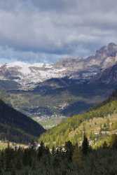 Sella Pass Wolkenstein Val Gardena Herbst Berge Schnee Forest Stock Image Image Stock Photography - 004951 - 12-10-2009 - 4001x11118 Pixel Sella Pass Wolkenstein Val Gardena Herbst Berge Schnee Forest Stock Image Image Stock Photography Fine Art Fotografie Town Summer Senic Fine Art Photography...