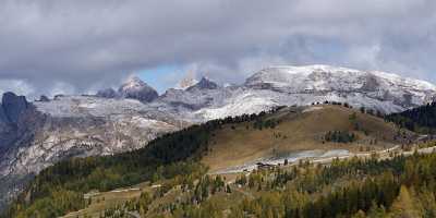 Wolkenstein Val Gardena Geisslergruppe Herbst Berge Schnee Fine Art Photography For Sale - 004950 - 12-10-2009 - 14285x3894 Pixel Wolkenstein Val Gardena Geisslergruppe Herbst Berge Schnee Fine Art Photography For Sale Fine Art Photography Sea Animal Barn View Point Fine Art Printer Fine...