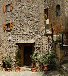 Pitigliano Tuscany Italy Toscana Italien Spring Fruehling Scenic Modern Wall Art Fine Arts Lake - 013163 - 24-05-2013 - 6219x6902 Pixel Pitigliano Tuscany Italy Toscana Italien Spring Fruehling Scenic Modern Wall Art Fine Arts Lake Rock Sunshine Royalty Free Stock Photos Nature Fine Art...