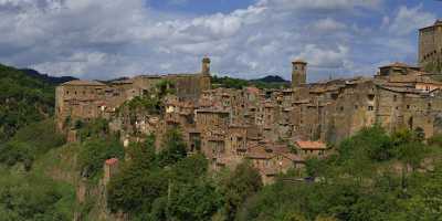 Pitigliano Tuscany Italy Toscana Italien Spring Fruehling Scenic Royalty Free Stock Photos - 013183 - 24-05-2013 - 16481x7986 Pixel Pitigliano Tuscany Italy Toscana Italien Spring Fruehling Scenic Royalty Free Stock Photos Fine Arts Photography Order Stock Pictures Art Photography For Sale...