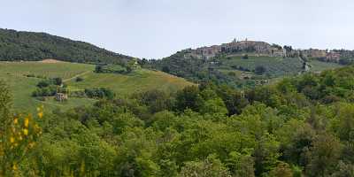 Trequanda Tuscany Italy Toscana Italien Spring Fruehling Scenic Lake Fine Art Photo - 012764 - 18-05-2012 - 12217x4643 Pixel Trequanda Tuscany Italy Toscana Italien Spring Fruehling Scenic Lake Fine Art Photo Fine Art Printer Stock Pictures Color Fine Arts Prints Island Stock Images...