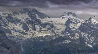 Maenlichen Grindelwald Wetterhorn Eiger Moench Jungfrau Flower Alps Spring Fine Art Foto Summer Sea - 021581 - 12-06-2017 - 13875x7627 Pixel Maenlichen Grindelwald Wetterhorn Eiger Moench Jungfrau Flower Alps Spring Fine Art Foto Summer Sea Image Stock Nature Fine Arts Color Fine Art Fotografie...