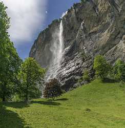 Lauterbrunnen Staubbachfall Wasserfall Waterfall Grass Barn Jungfrau Flower Photo Fine Art - 021689 - 10-06-2017 - 6788x6950 Pixel Lauterbrunnen Staubbachfall Wasserfall Waterfall Grass Barn Jungfrau Flower Photo Fine Art Fine Art Photographer Images What Is Fine Art Photography Modern Art...