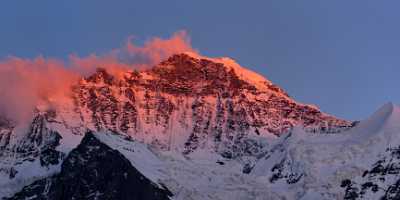 Wengen Jungfrau Silberhorn Sunset Fine Art Foto View Point Fine Art Fotografie Prints Town - 001813 - 15-07-2007 - 9552x4312 Pixel Wengen Jungfrau Silberhorn Sunset Fine Art Foto View Point Fine Art Fotografie Prints Town Fine Art Photography Gallery Modern Art Print Photo Images Fog Fine...