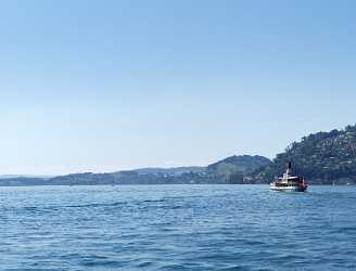 Vitznau Vierwaldstaettersee Dampfschiff Uri See Wasser Blau Panorama Fine Art Photographer Grass - 005562 - 13-06-2009 - 5884x4485 Pixel Vitznau Vierwaldstaettersee Dampfschiff Uri See Wasser Blau Panorama Fine Art Photographer Grass Prints Fine Art Nature Photography Fine Art Landscape Fine Art...