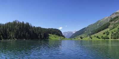 Golzernsee Golzern Bristen Maderanertal Bergsee Alpen Schilf Sommer Landscape - 007080 - 22-08-2010 - 12806x3837 Pixel Golzernsee Golzern Bristen Maderanertal Bergsee Alpen Schilf Sommer Landscape Royalty Free Stock Photos Fine Art Landscapes Rock Shoreline Fog Fine Art Foto Art...