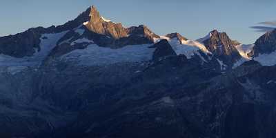 Zermatt Gornergrat Matterhorn Mettelhorn Zinalrothorn Weisshorn Sonnenaufgang Aussicht - 004521 - 13-08-2009 - 24813x3990 Pixel Zermatt Gornergrat Matterhorn Mettelhorn Zinalrothorn Weisshorn Sonnenaufgang Aussicht Fine Art Photos Images Fine Art Photography Gallery Sale Fine Art...