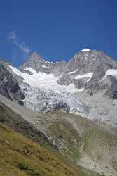 Zermatt Hoehbalmen Trift Zinalrothorn Berg Sommer Aussicht Alpen Image Stock Fine Art Landscape - 004472 - 12-08-2009 - 4218x8834 Pixel Zermatt Hoehbalmen Trift Zinalrothorn Berg Sommer Aussicht Alpen Image Stock Fine Art Landscape Photo Fine Art Images Fine Art Nature Photography Grass Photo...