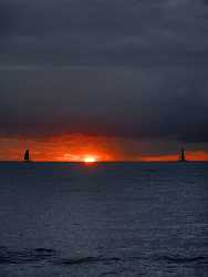 Honolulu Waikiki Queens Surf Beach Park Hawaii Sunset Royalty Free Stock Images - 009678 - 18-10-2011 - 4678x6230 Pixel Honolulu Waikiki Queens Surf Beach Park Hawaii Sunset Royalty Free Stock Images Landscape Photography Spring Stock Photos Barn Famous Fine Art Photographers...