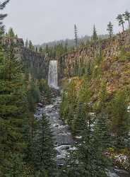 Bend Tumalo Falls Creek Waterfall Autumn Tree Forest River Fine Art Photography Gallery Barn - 021794 - 21-10-2017 - 7756x10539 Pixel Bend Tumalo Falls Creek Waterfall Autumn Tree Forest River Fine Art Photography Gallery Barn Stock Image Summer Sky Nature Photo Fine Art Fine Art Photography...