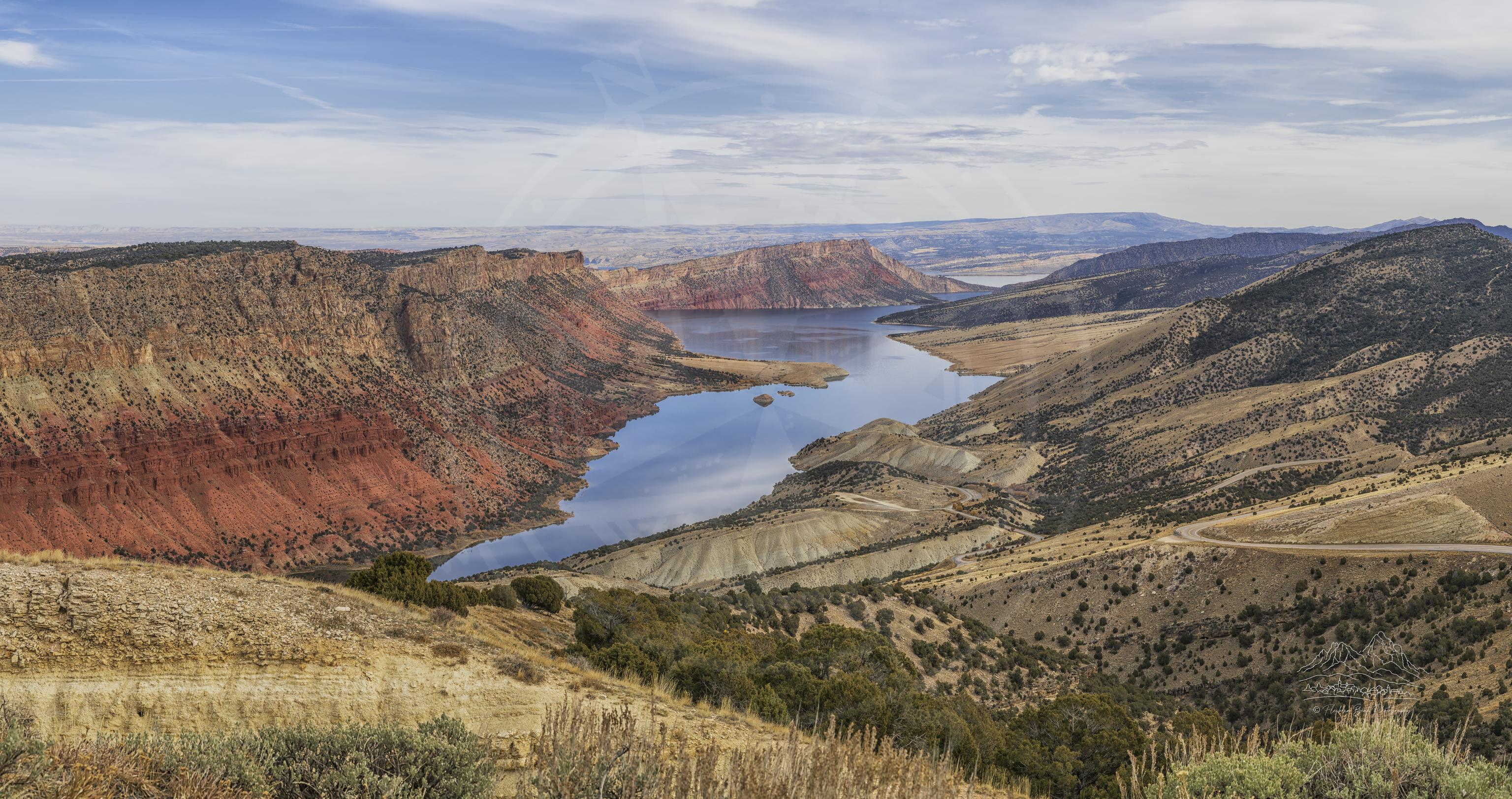 Panorama Autunnale dal Sheep Creek Overlook a Manila, Utah
