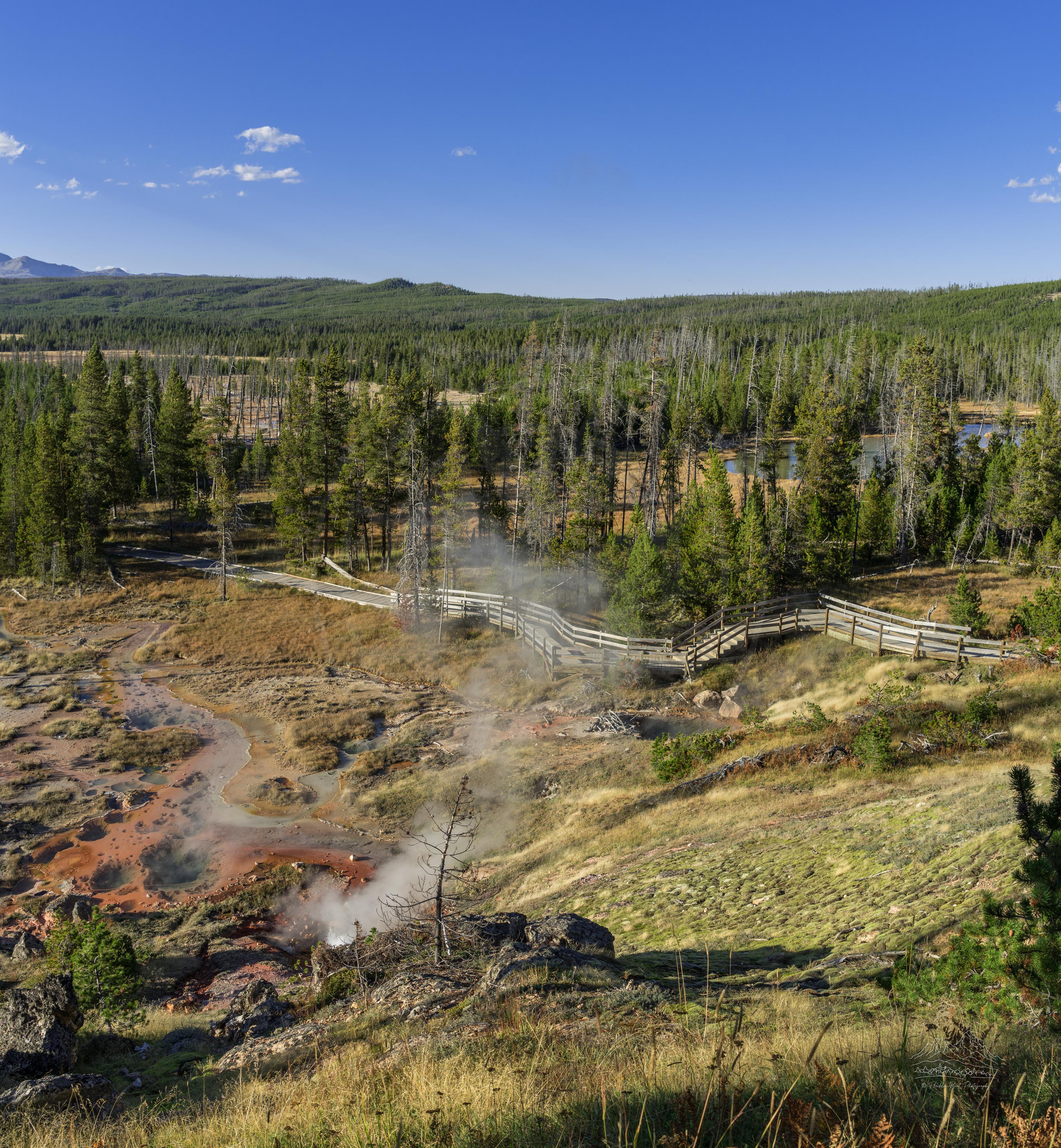 Paesaggio Panoramico Autunnale sul Artists' Paintpot Trail, Wyoming